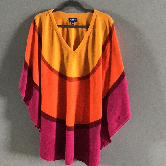 Marimekko Tops - Marimekko terrycloth coverup/tunic
